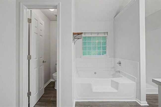 Building Photo - 1025 Balsam Wood Trail