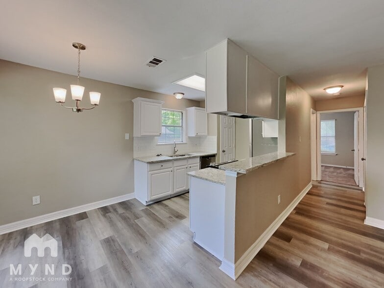 Building Photo - 106 Boardwalk St