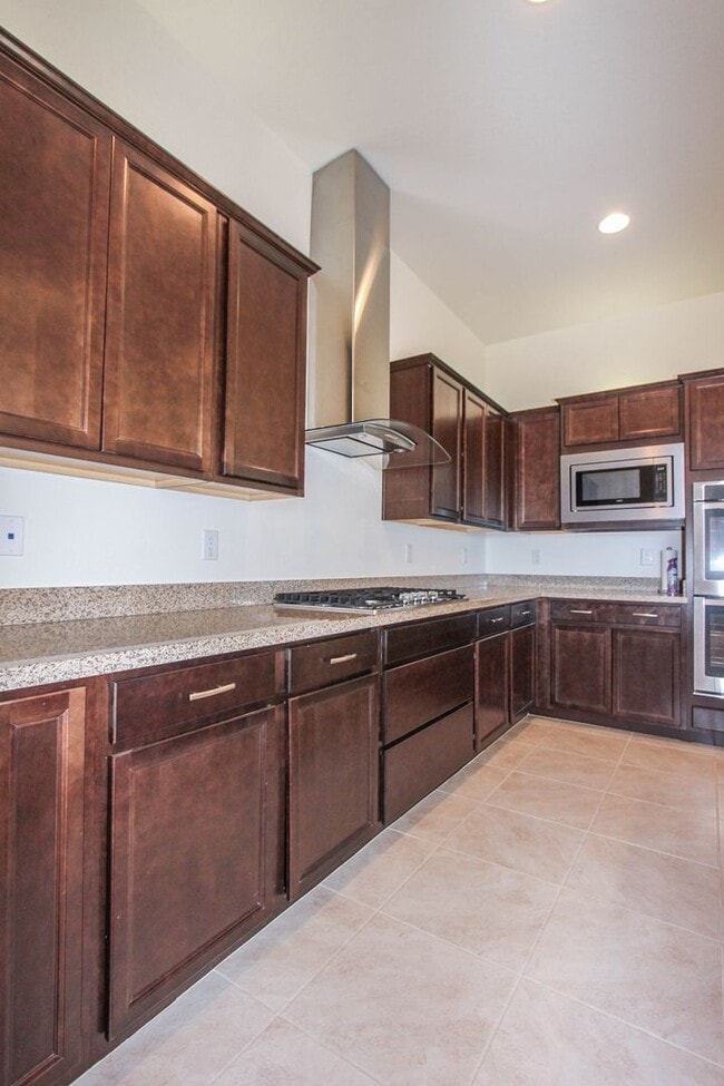 Building Photo - Two Bedroom Plus Den Home in Granite Dells Estates