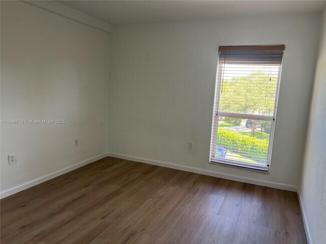 Building Photo - 8950 SW 69th Ct