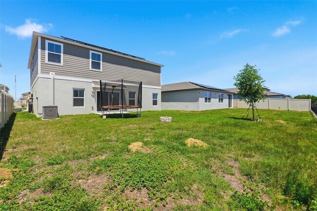 Building Photo - 1330 Current Pl