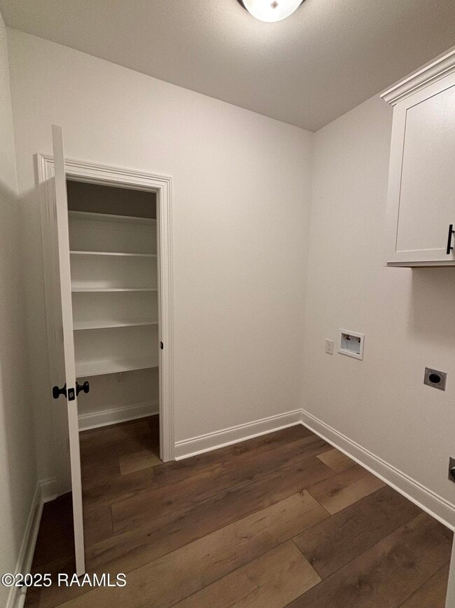 Building Photo - 206 Yellowfin Ln