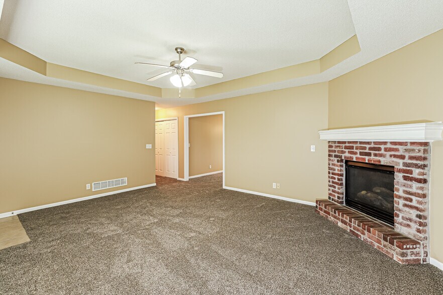 Building Photo - 735 Carlisle Dr