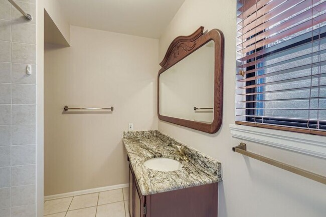 Building Photo - 953 Moorings Dr