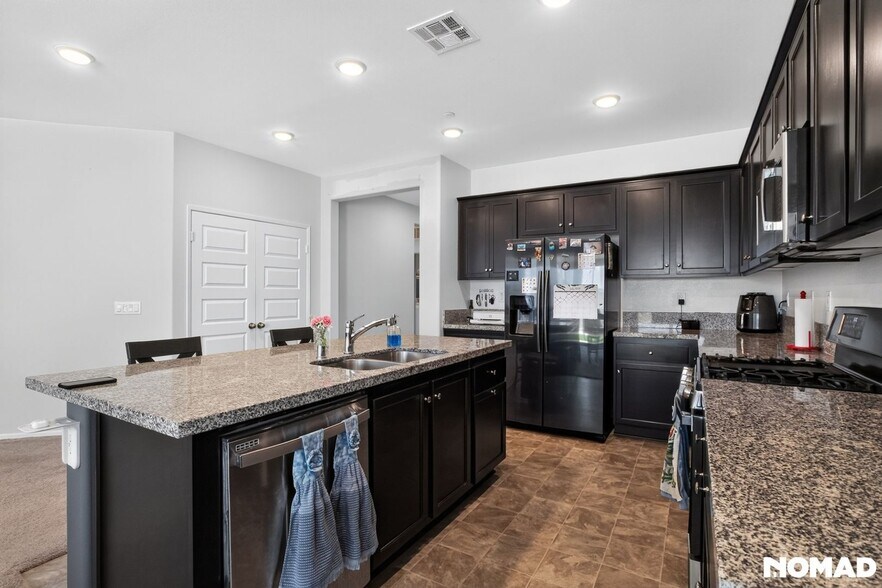 Building Photo - 6296 Aural Pl