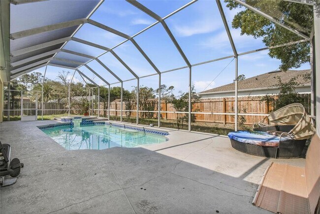 Building Photo - 118 Whispering Pine Dr