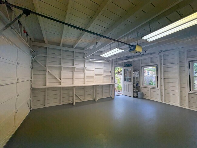 Building Photo - Mediterranean Bungalow in Community Center...