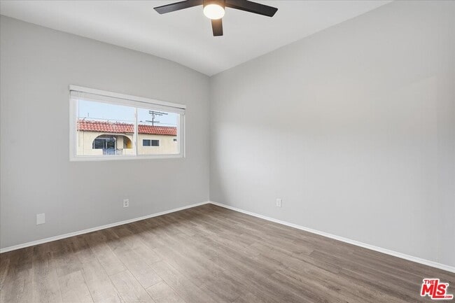 Building Photo - 3320 Pacific Ave