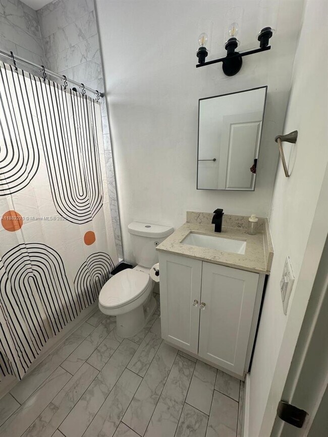 Building Photo - 1822 NW 4th St