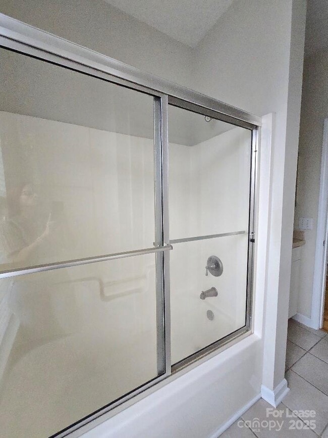 Building Photo - 15224 Coventry Ct Ln