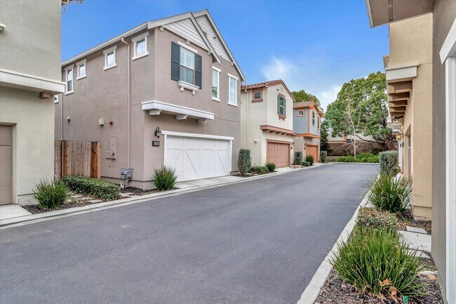 Building Photo - Wow! What a Great Home! Available Soon!