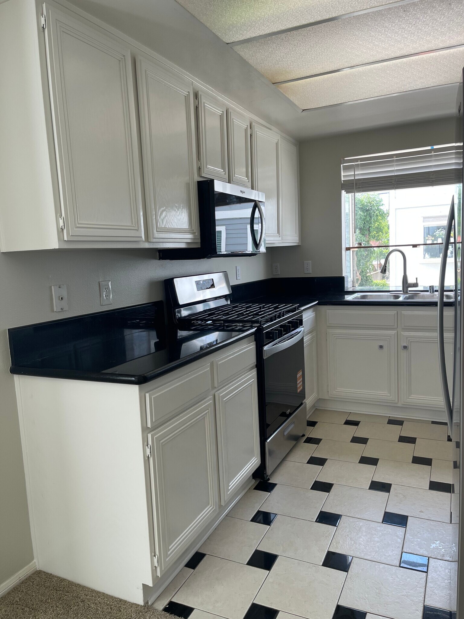 Building Photo - 19062 Windridge Ln