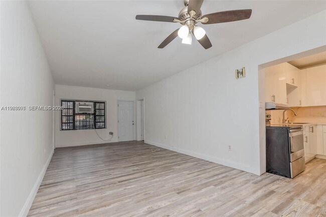 Building Photo - 259 NE 56th St