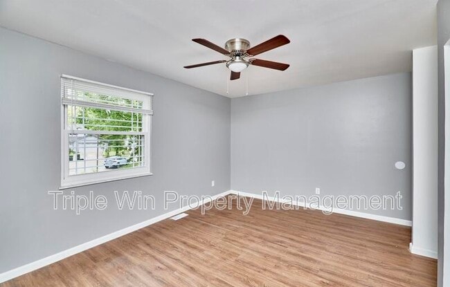 Building Photo - 1661 Rishon Hill Dr