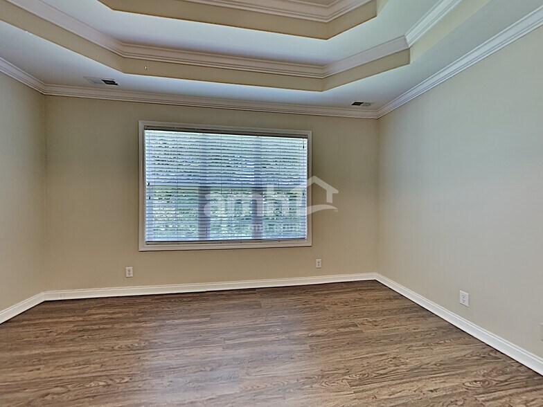 Building Photo - 830 Tully Rd