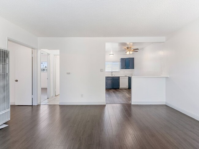 Interior Photo - 1335 Stanley Avenue