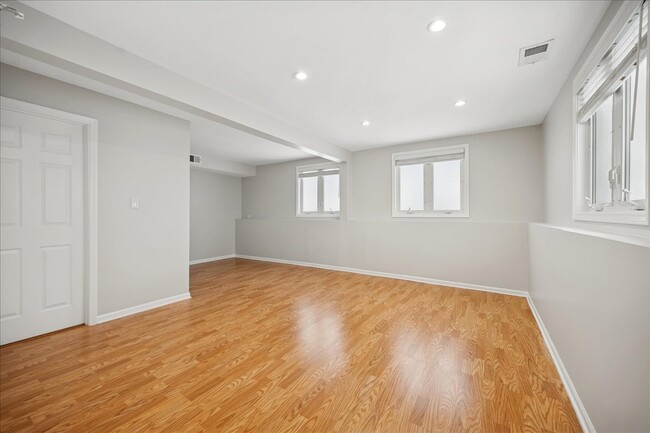 Building Photo - 532 Inverrary Ln