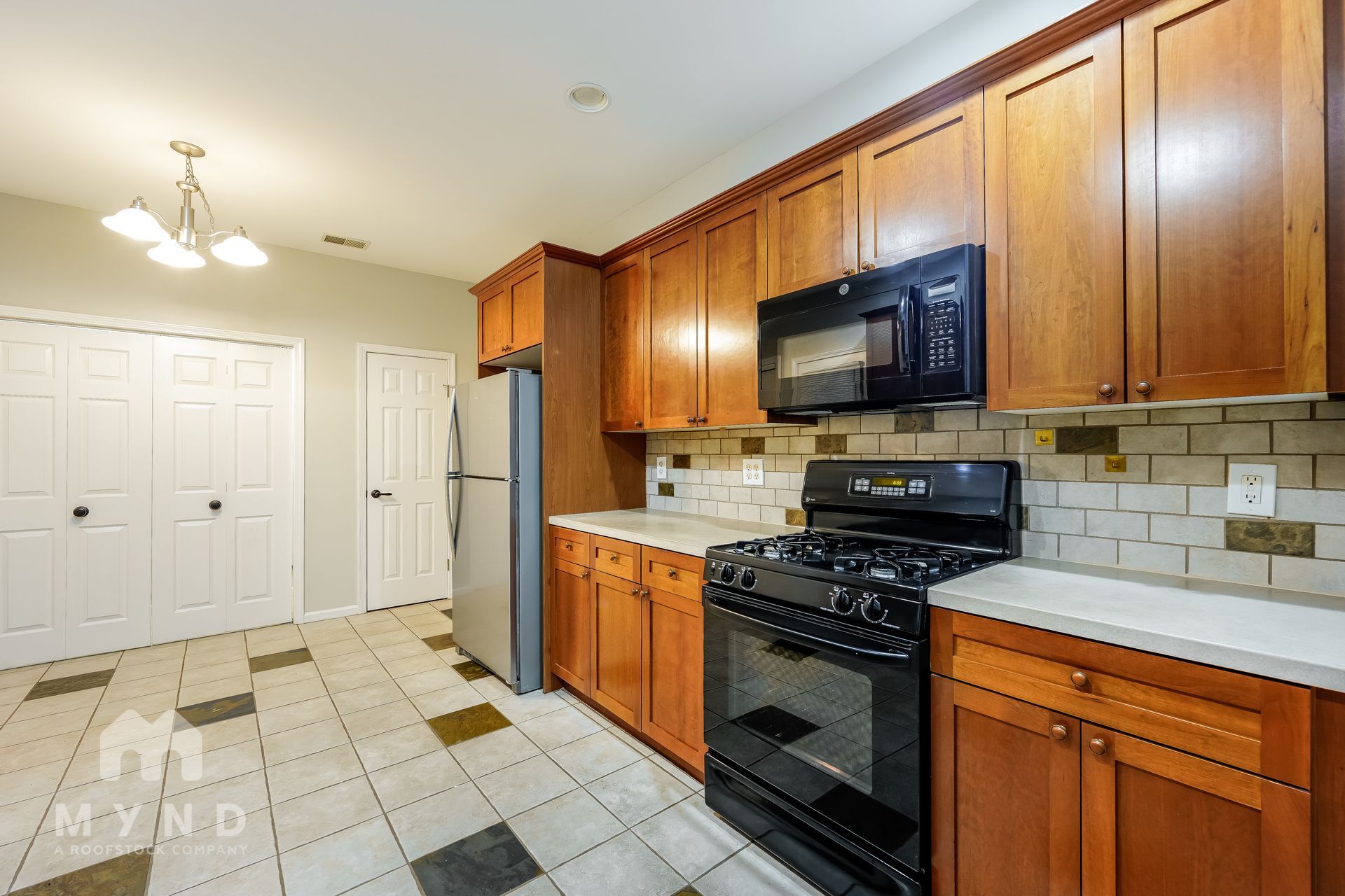 Building Photo - 325 Shelby Forest Dr