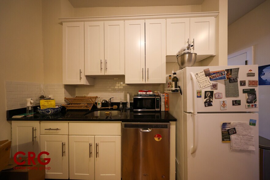 Building Photo - 1728 Beacon St