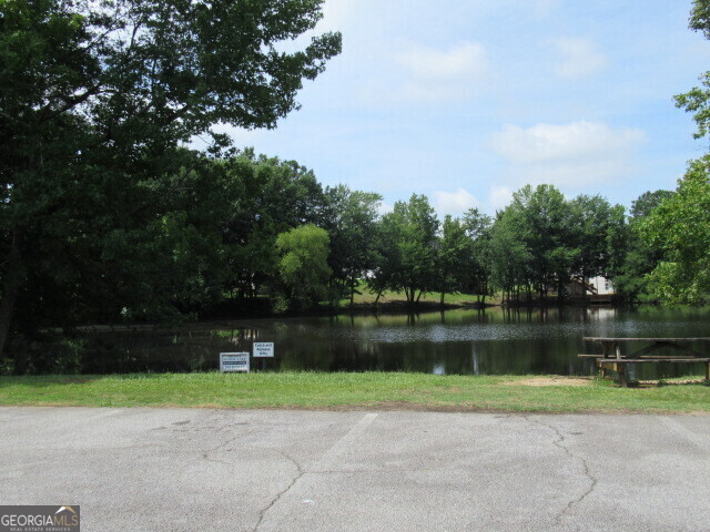 Building Photo - 392 Mill Pond Crossing