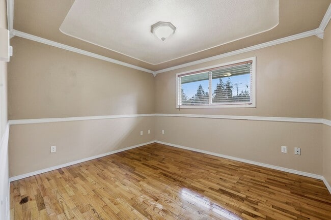 Building Photo - Move in Ready! 3 bedroom 1 bath, North Thurston School District.