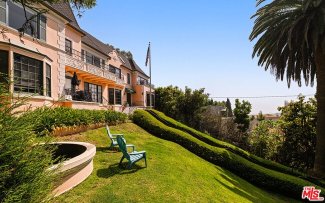 Building Photo - 1954 Hillcrest Rd