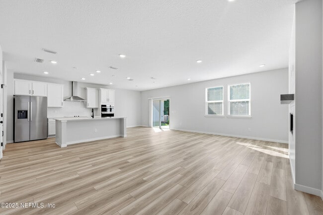 Building Photo - 96509 Stillpoint Wy