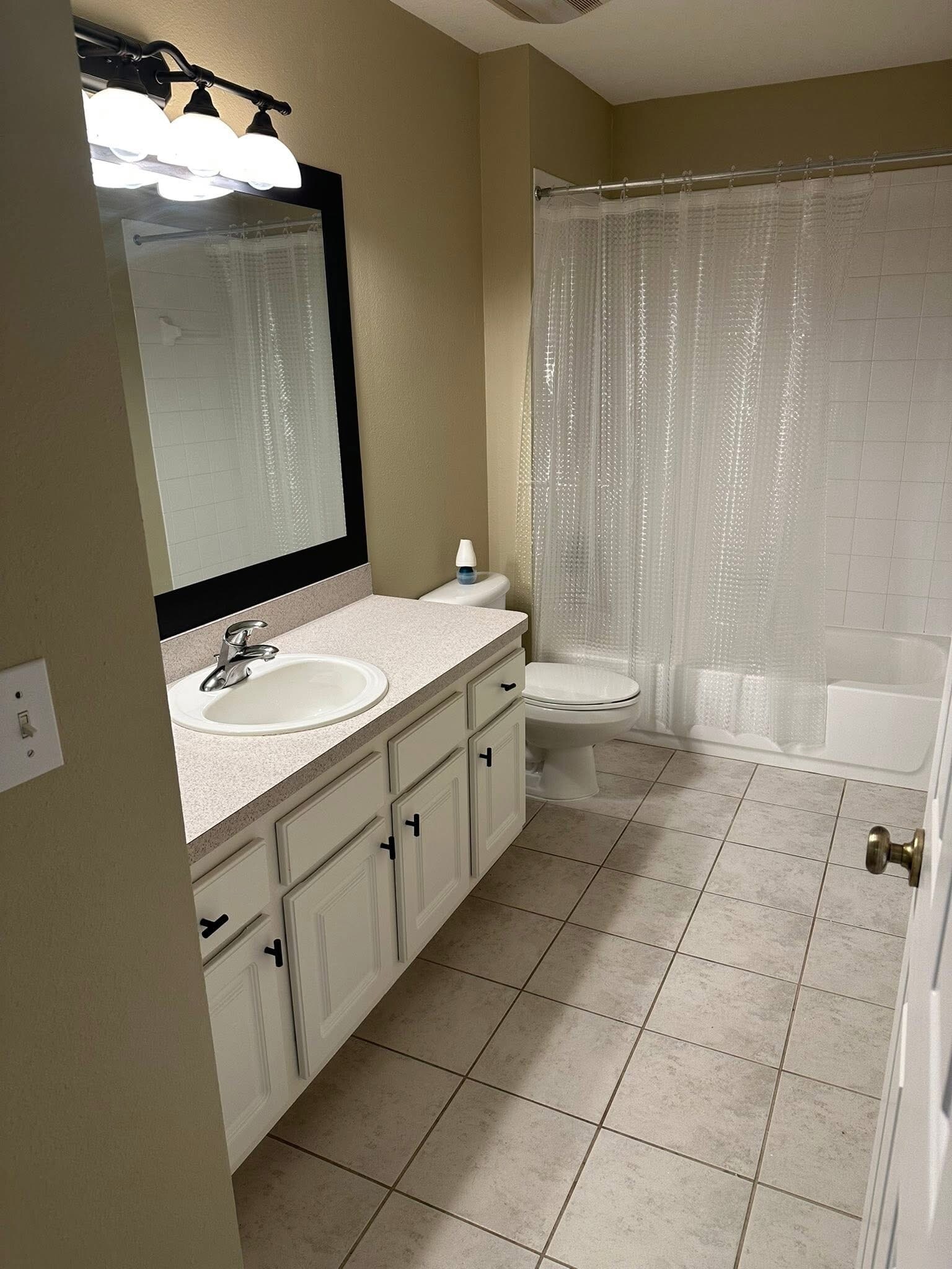 Building Photo - 12346 Country White Cir