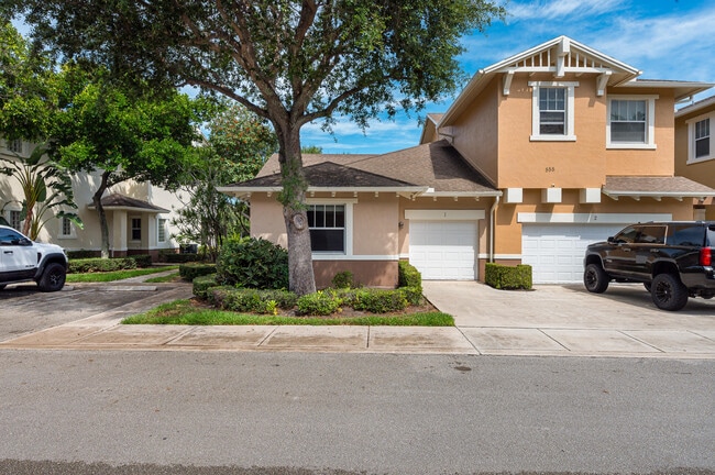 Building Photo - 555 Pacific Grove Dr