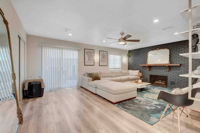 Building Photo - 2523 Palma Vista Ave