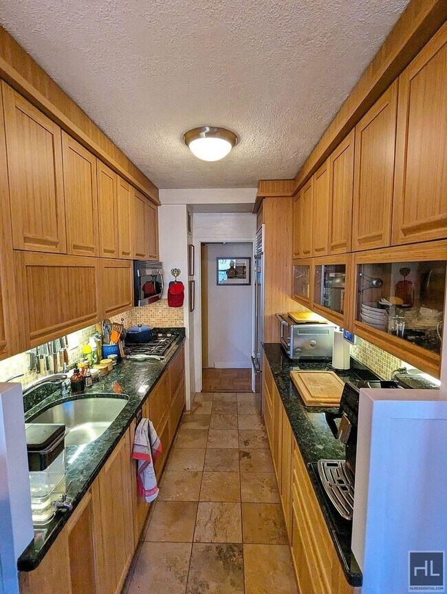 Building Photo - JAY ST