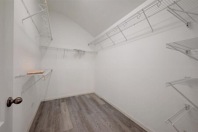 Building Photo - 1807 Hidden Breeze Dr