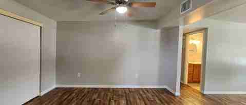 Building Photo - 106 Lantern Ln