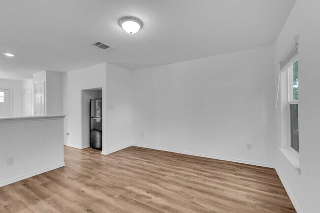 Building Photo - 350 Debus Dr