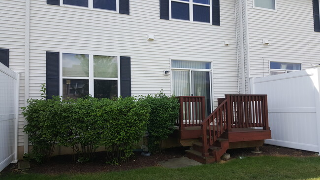 Building Photo - 371 McGrath Dr