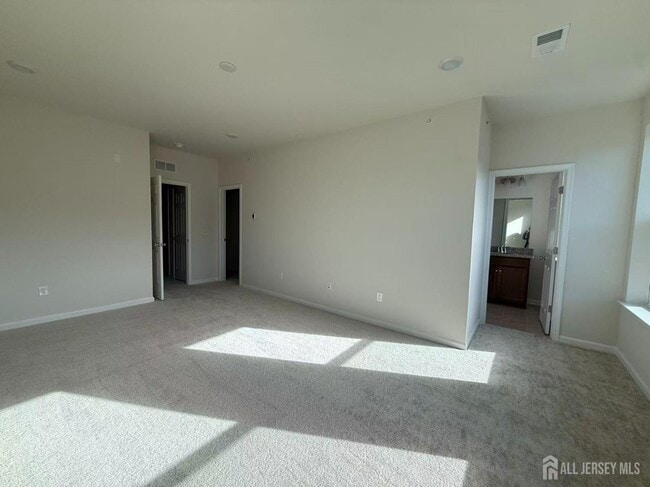 Building Photo - 616 Sadie Cir