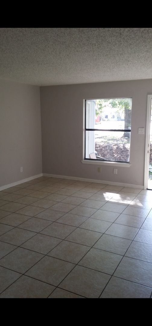 Building Photo - 824 Hammond Manor Dr