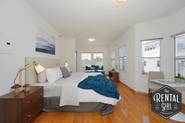 Building Photo - 26 Breeze Ave