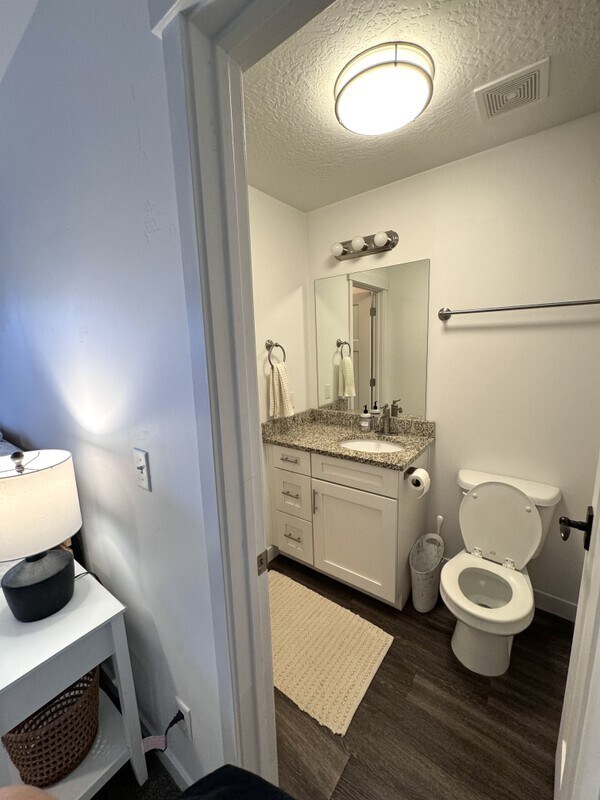Building Photo - 635 E 380 N
