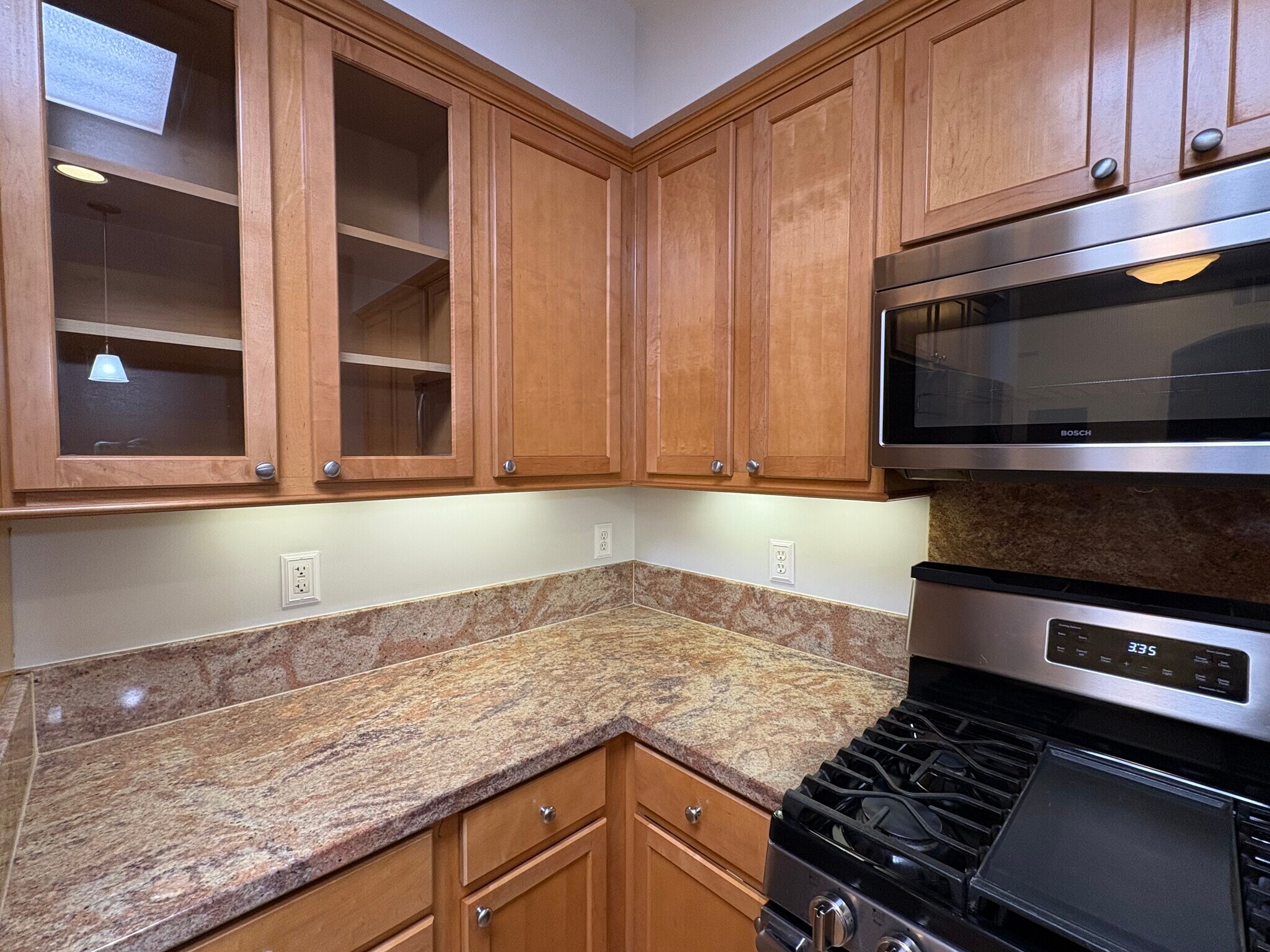 Building Photo - 1310 Creekside Dr