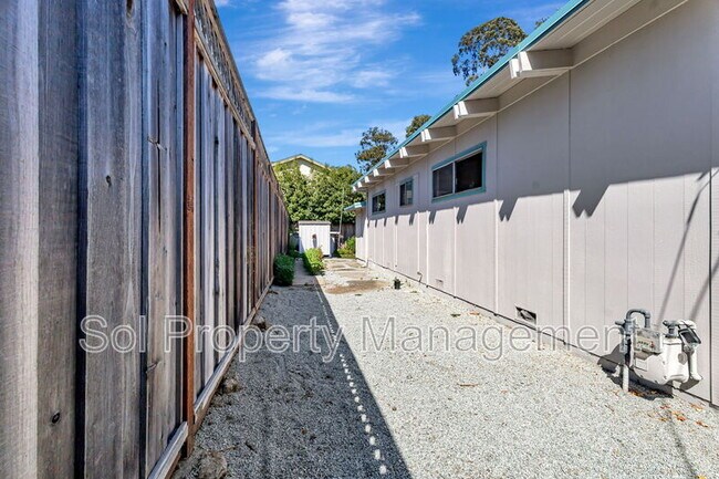 Building Photo - 417 Belle Monti Ct