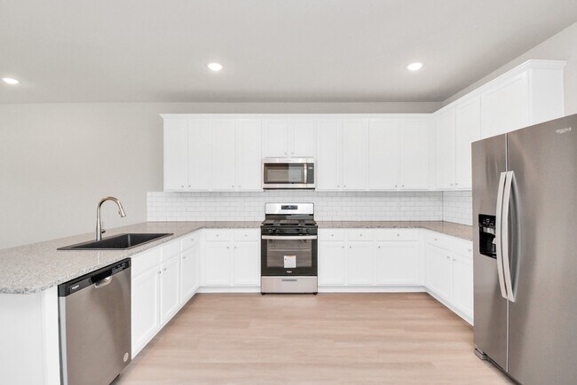Building Photo - 27011 Bahia Grove Dr