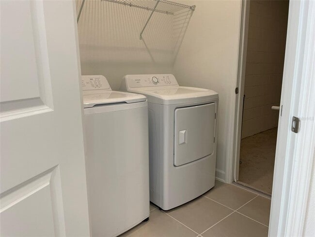 Building Photo - 1873 Bright Sky Dr