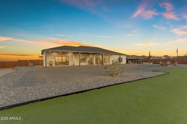Building Photo - 35150 N Bell Rd