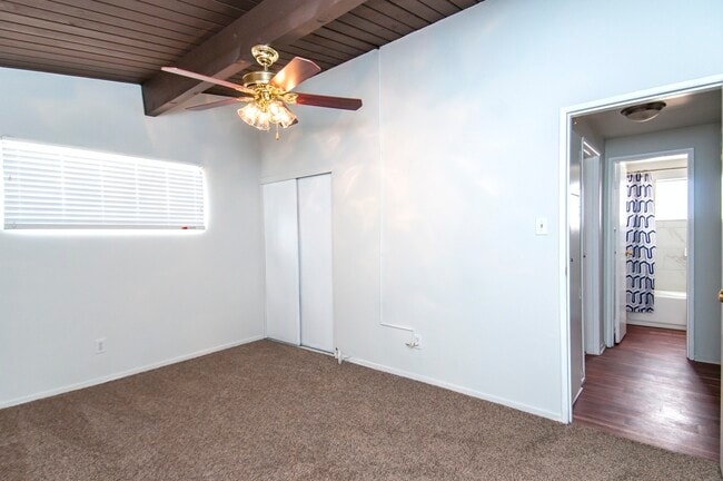 Building Photo - 72458 Sunnyslope Dr