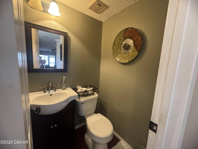 Building Photo - 155 White Fawn Dr