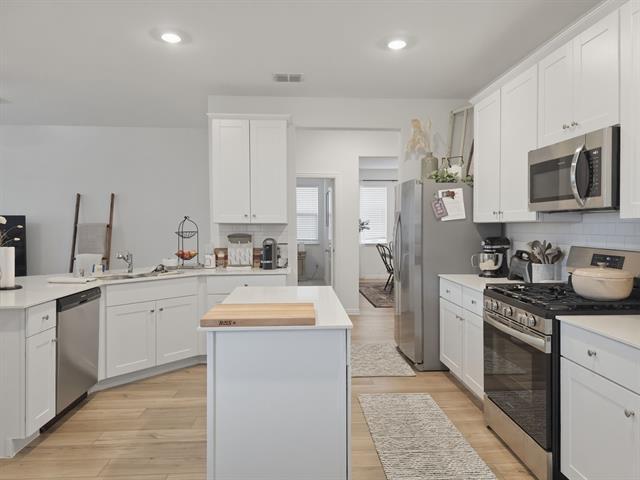 Building Photo - 1100 Flameleaf Dr