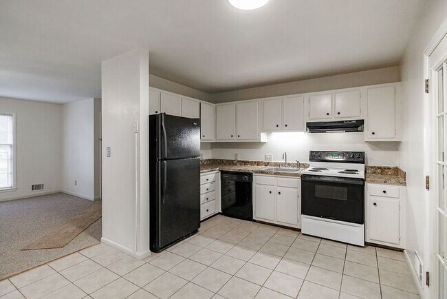 Building Photo - 162 Jockey Club Dr