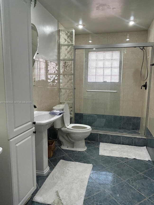 Building Photo - 9248 Shadow Wood Blvd