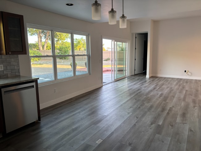 Building Photo - 2058 Steiger Ln